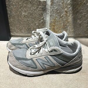 Used New Balance 990V5